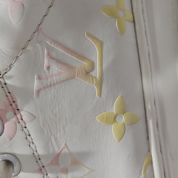 LV Monogram Sneakers. Sz 38 ≈9us. - Picture 5 of 10